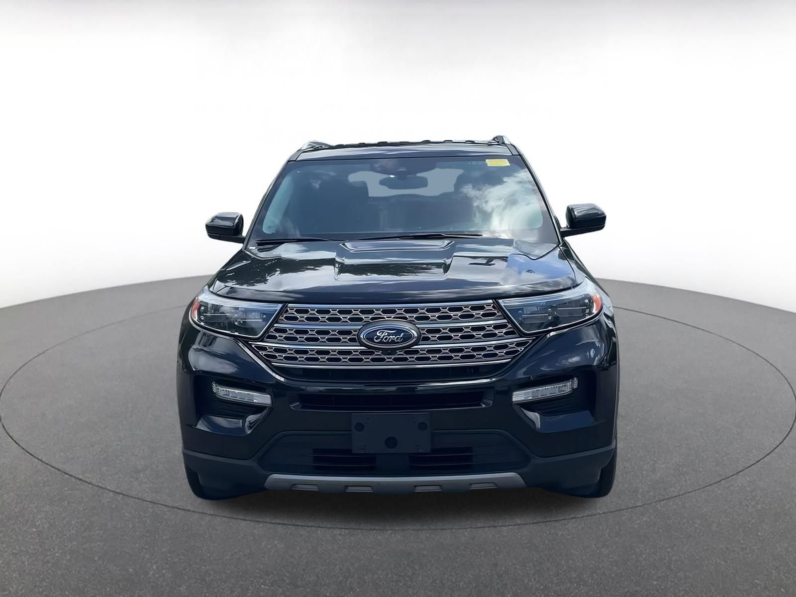 Thumbnail: 2023 Ford Explorer - 3