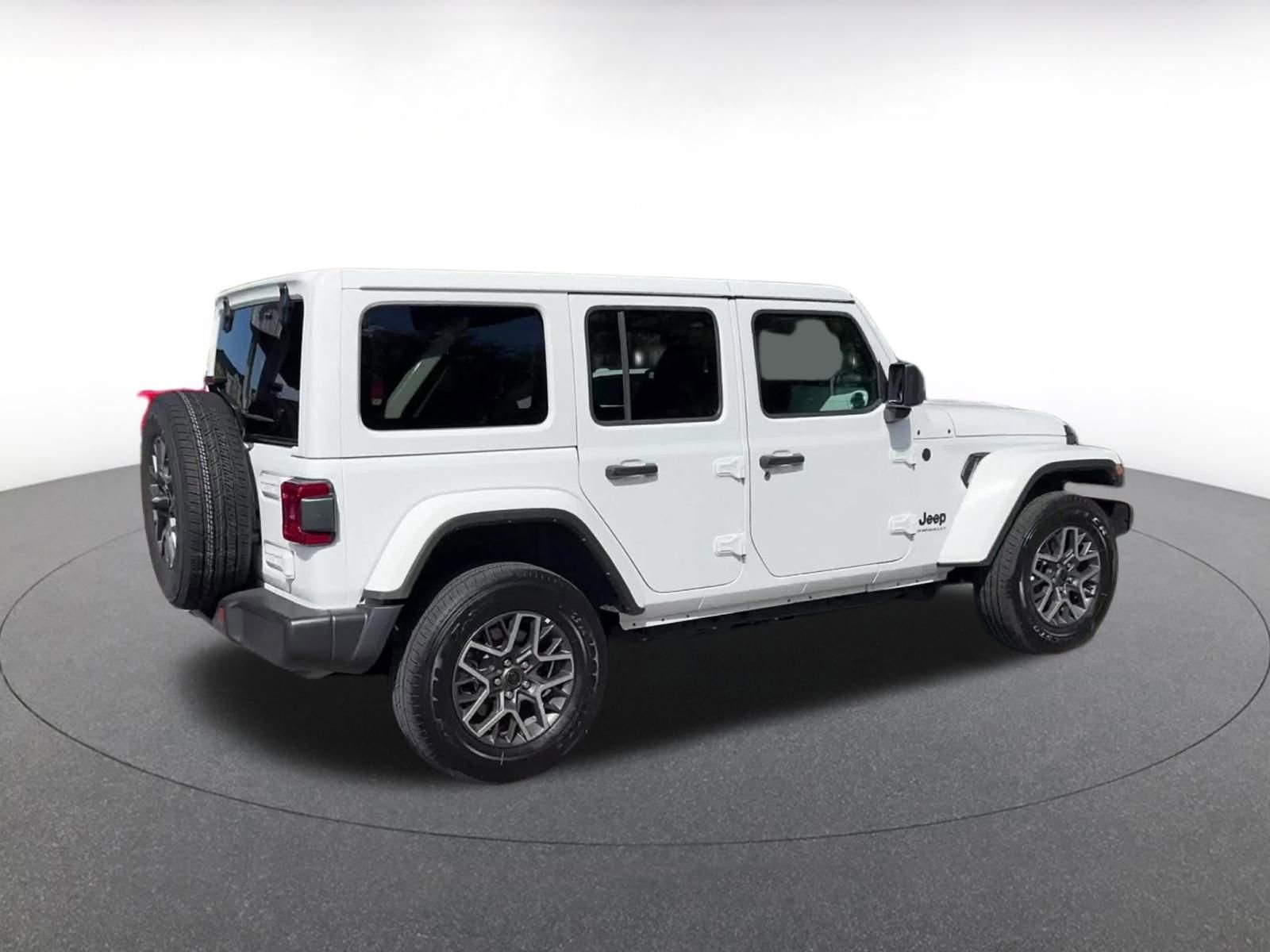 Thumbnail: 2025 Jeep Wrangler - 14