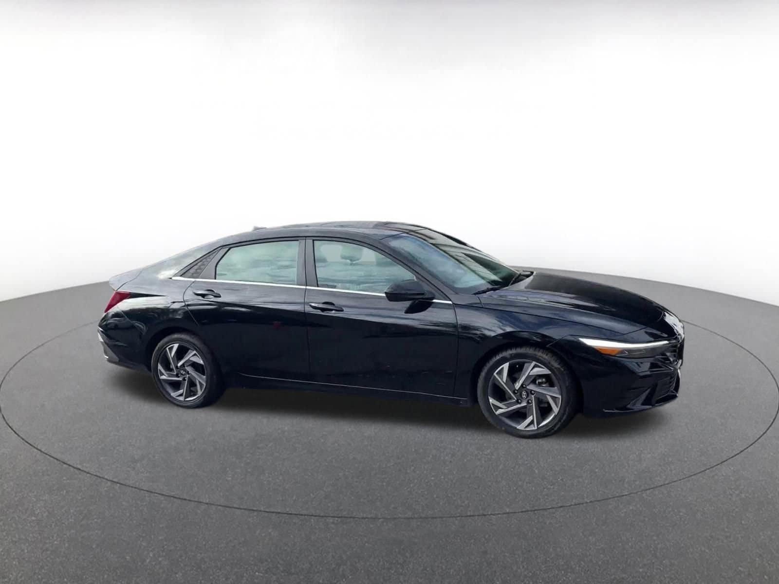 Thumbnail: 2025 Hyundai Elantra - 1