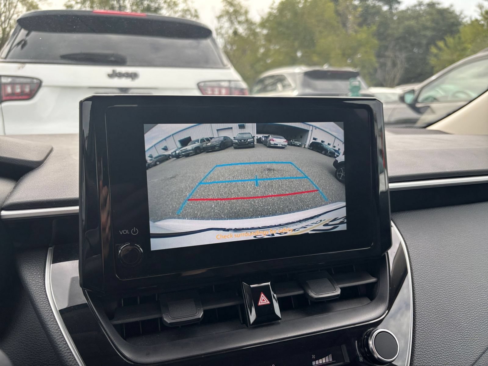 Thumbnail: 2025 Toyota Corolla - 23