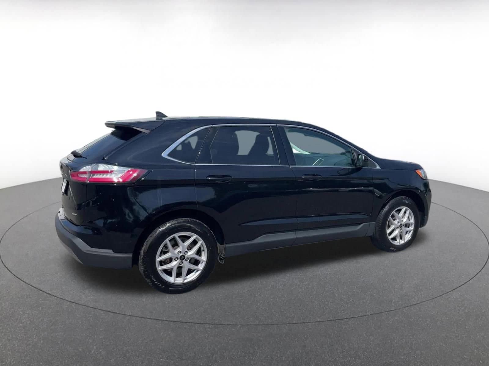 Thumbnail: 2023 Ford Edge - 22