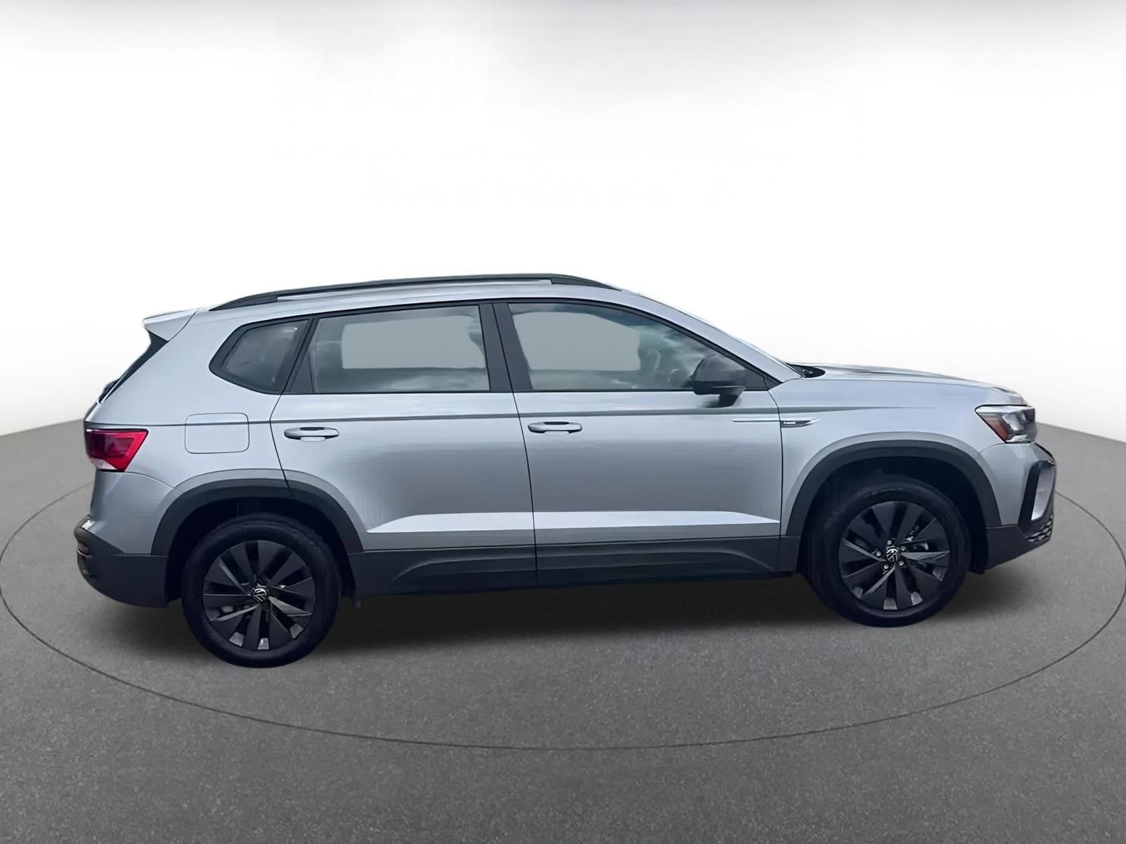 Thumbnail: 2024 Volkswagen Taos - 13