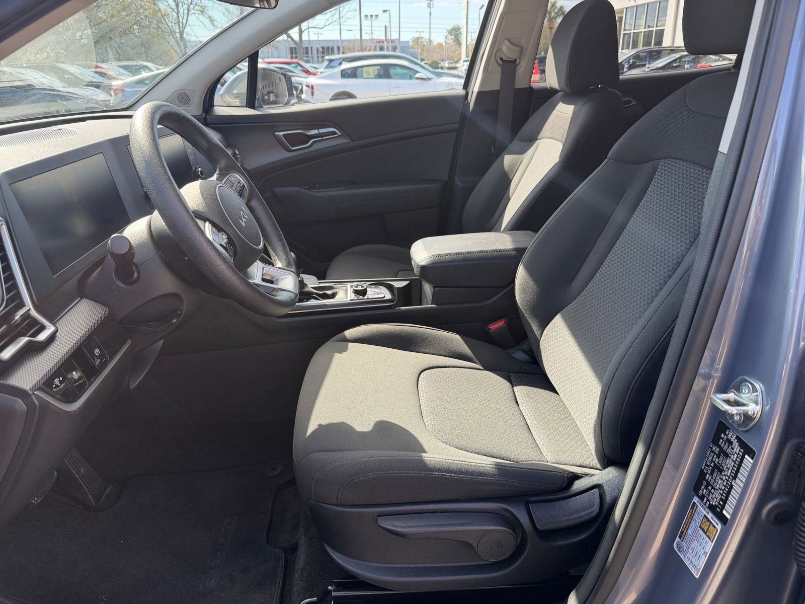 Thumbnail: 2025 Kia Sportage - 25