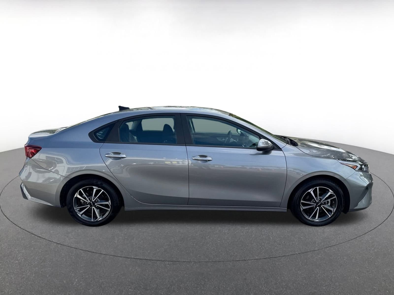 Thumbnail: 2024 Kia Forte - 15
