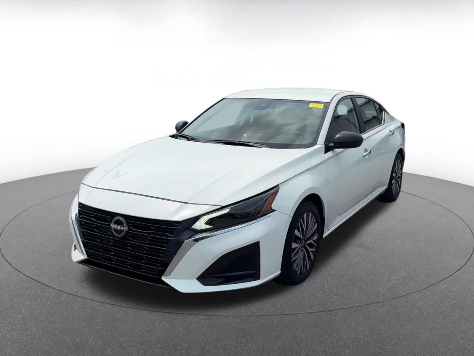 Thumbnail: 2025 Nissan Altima - 4