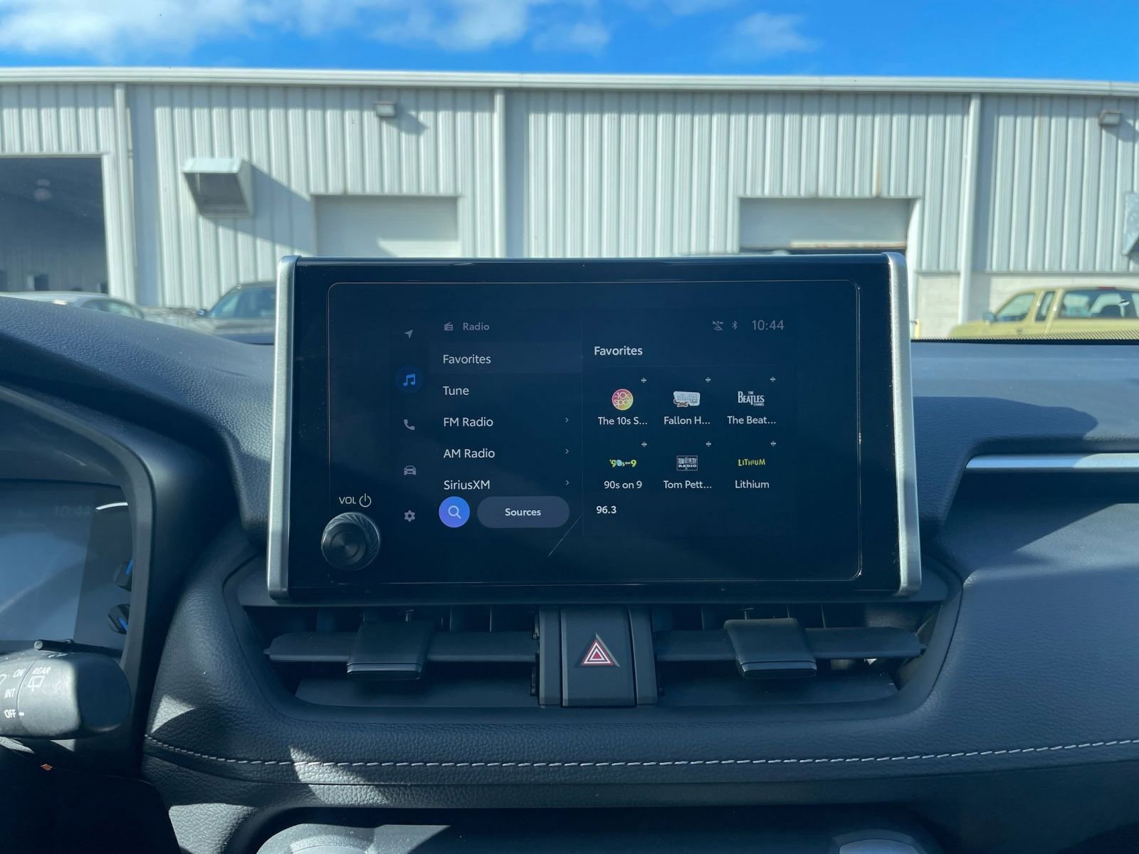 Thumbnail: 2025 Toyota RAV4 - 21