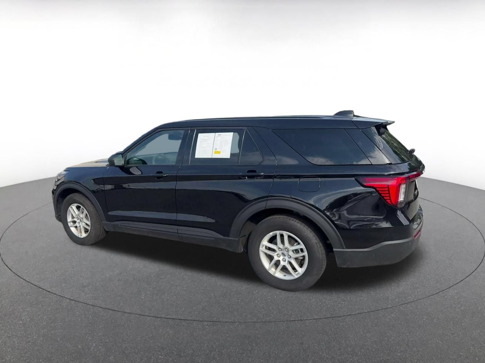 Thumbnail: 2026 Ford Explorer - 7