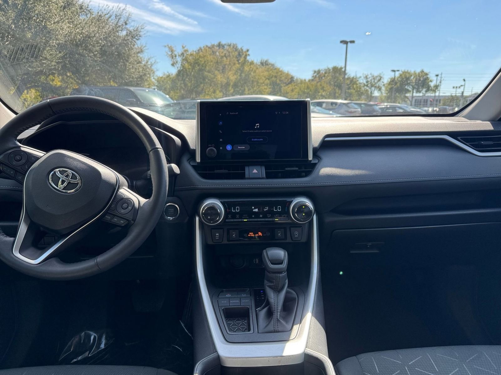 Thumbnail: 2025 Toyota RAV4 - 18