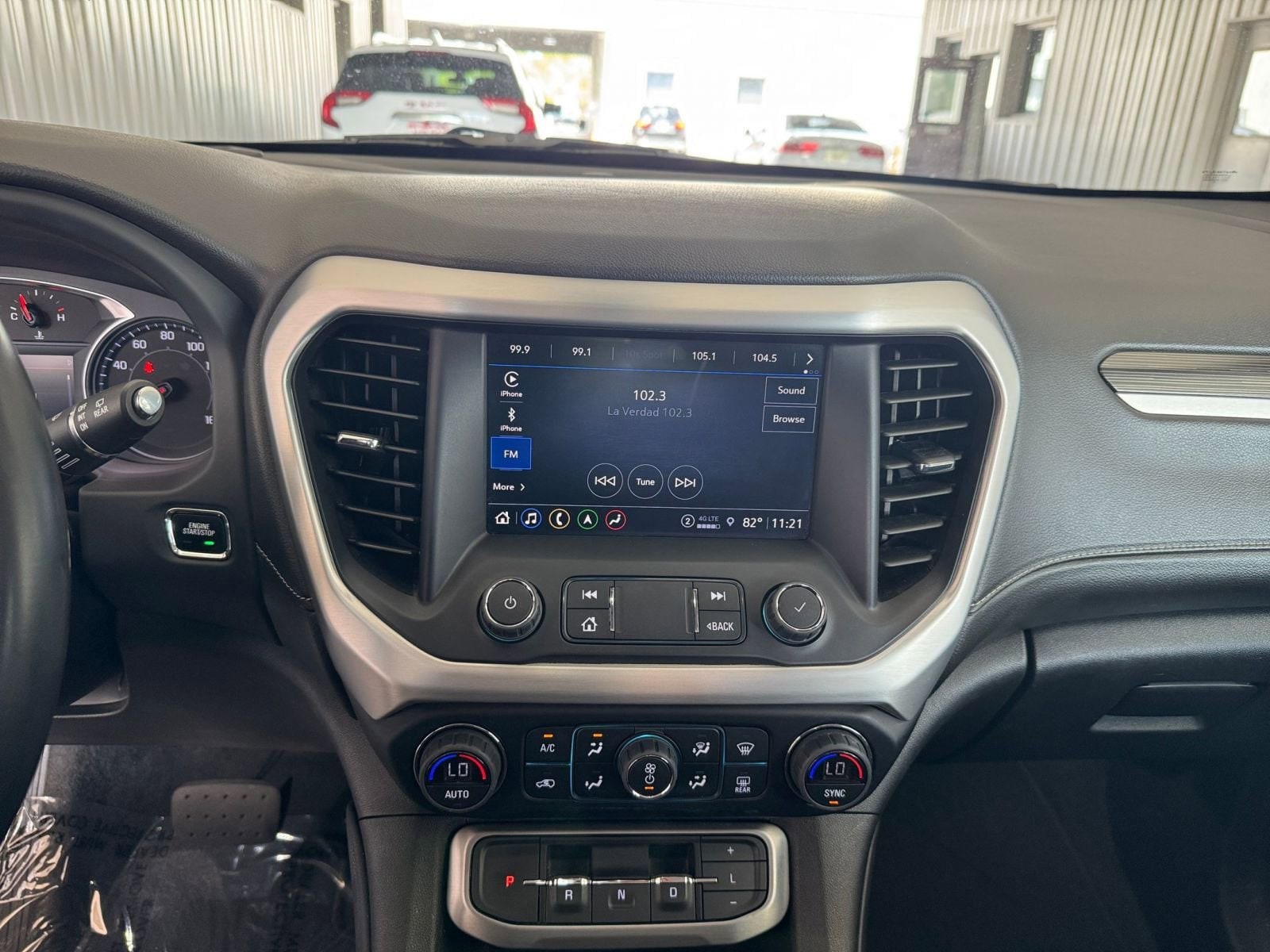 Thumbnail: 2023 GMC Acadia - 15