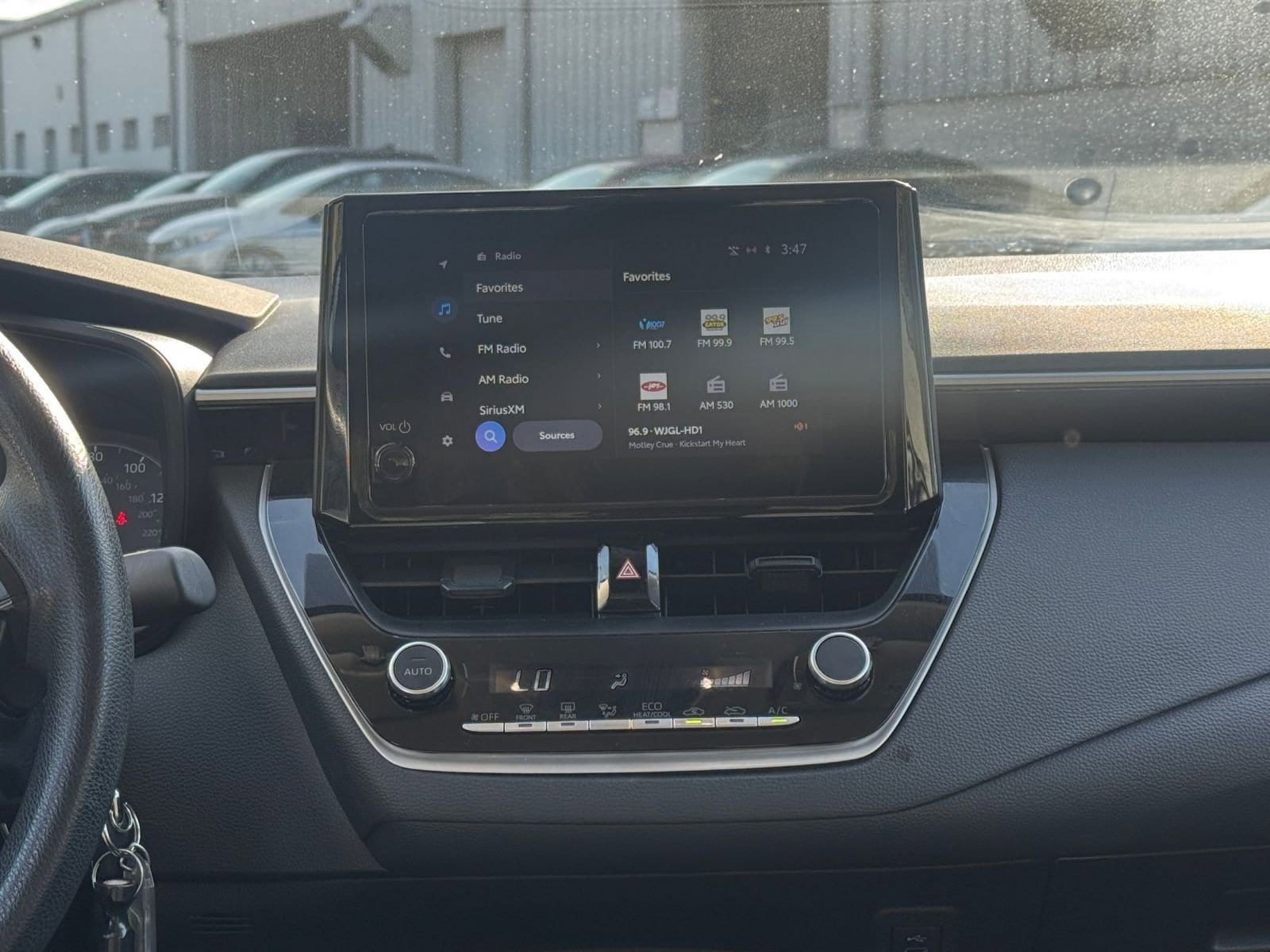 Thumbnail: 2025 Toyota Corolla - 21