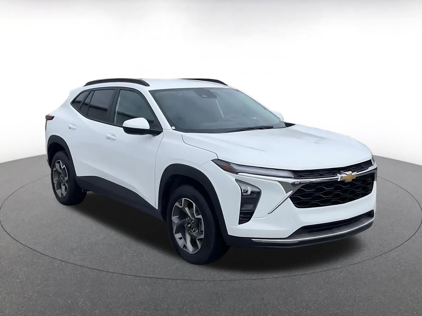 Thumbnail: 2025 Chevrolet Trax - 2