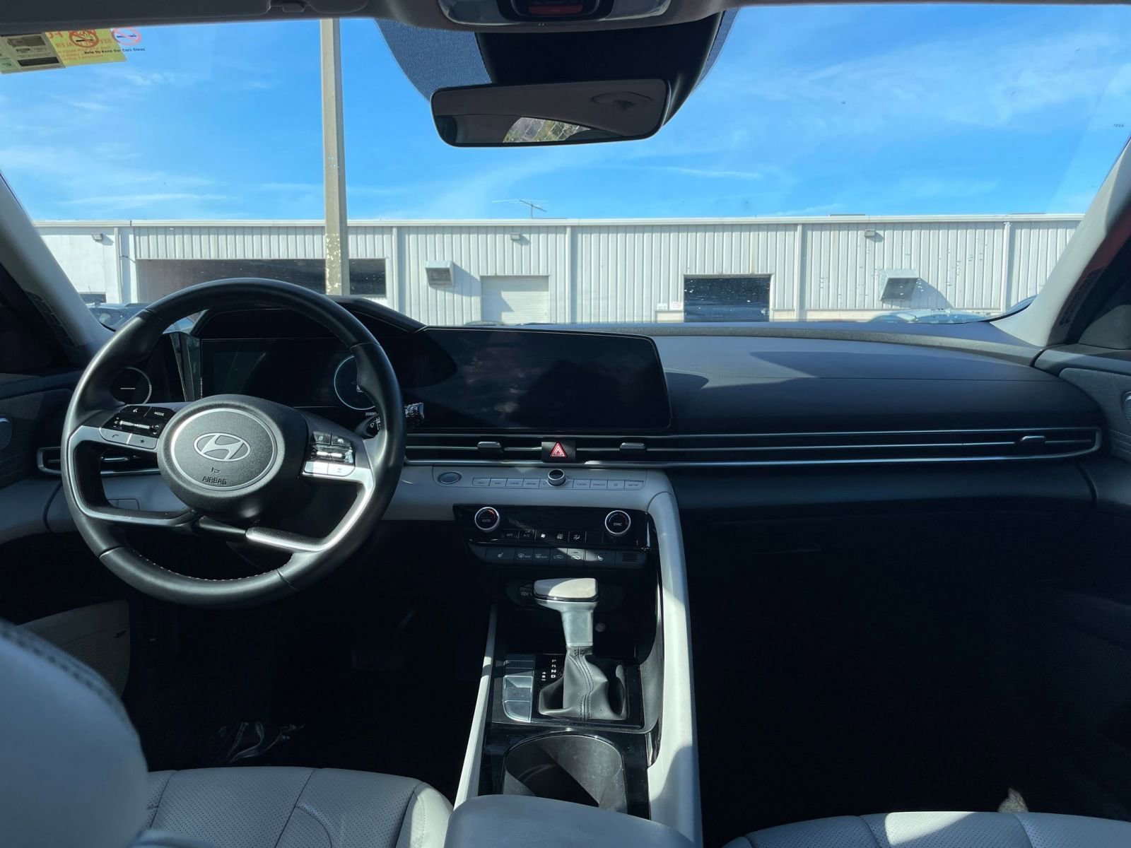 Thumbnail: 2025 Hyundai Elantra - 33