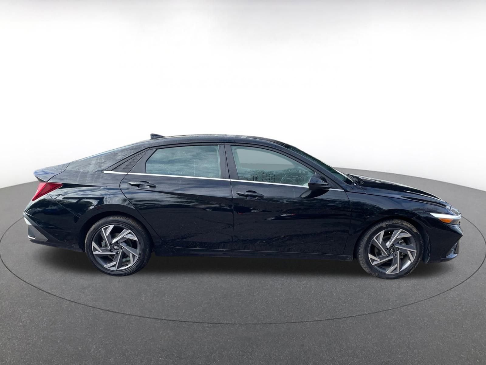 Thumbnail: 2025 Hyundai Elantra - 15