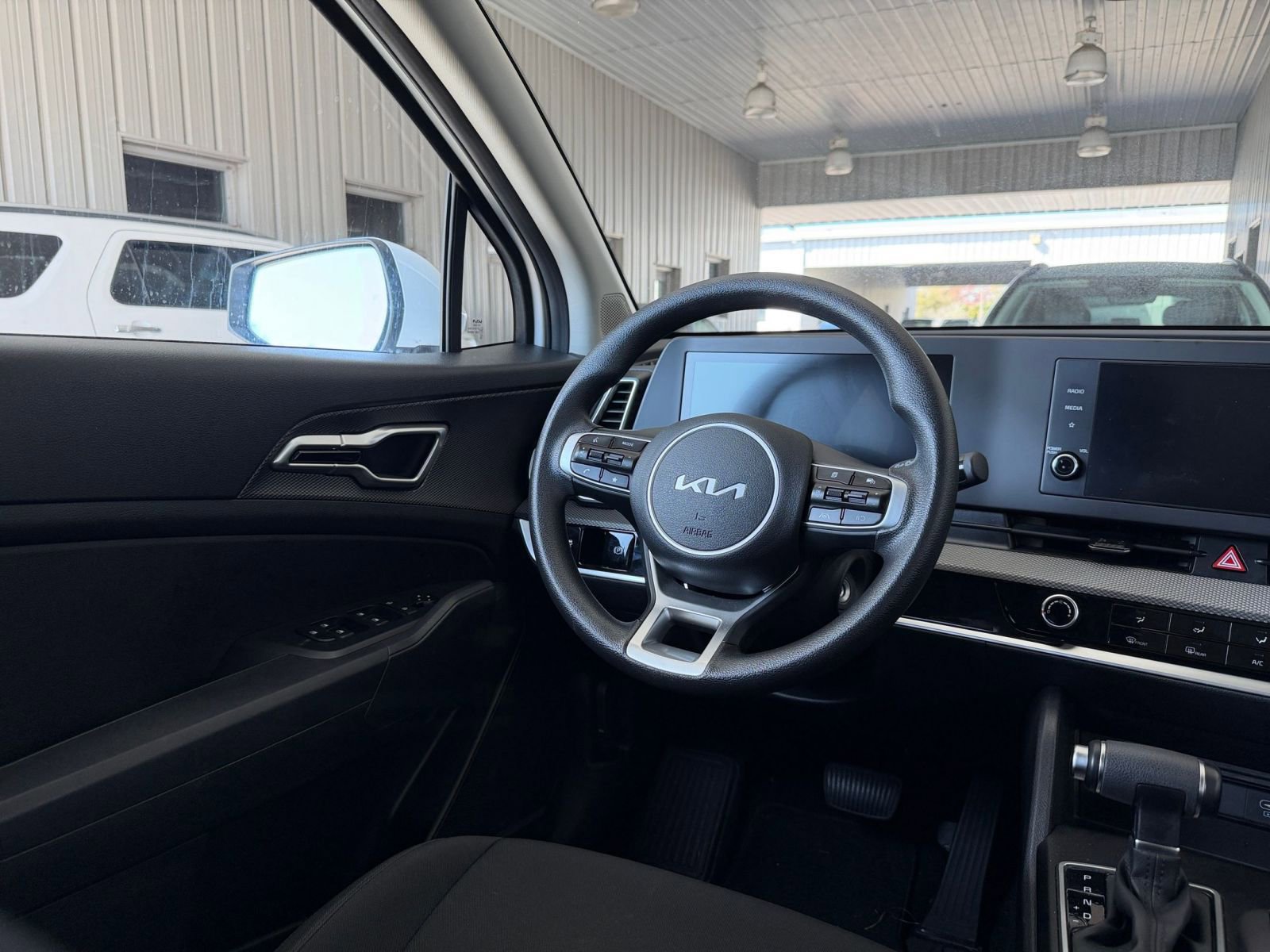 Thumbnail: 2025 Kia Sportage - 33