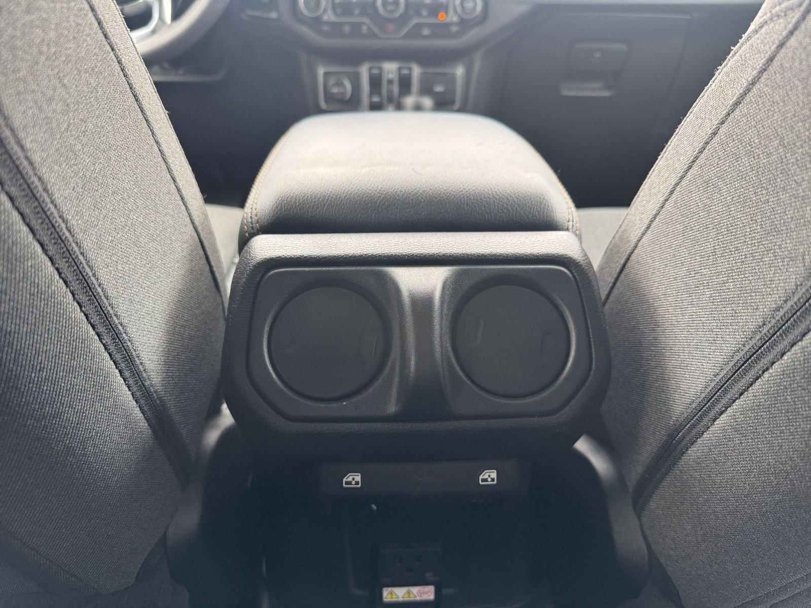 Thumbnail: 2025 Jeep Wrangler - 23