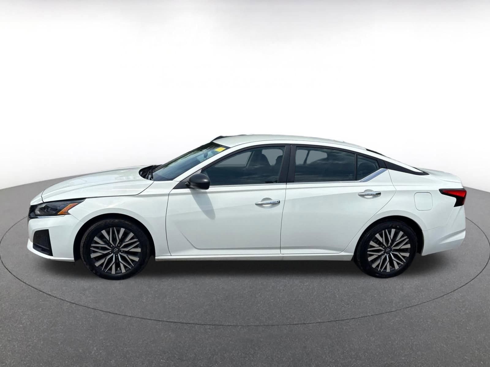 Thumbnail: 2025 Nissan Altima - 4