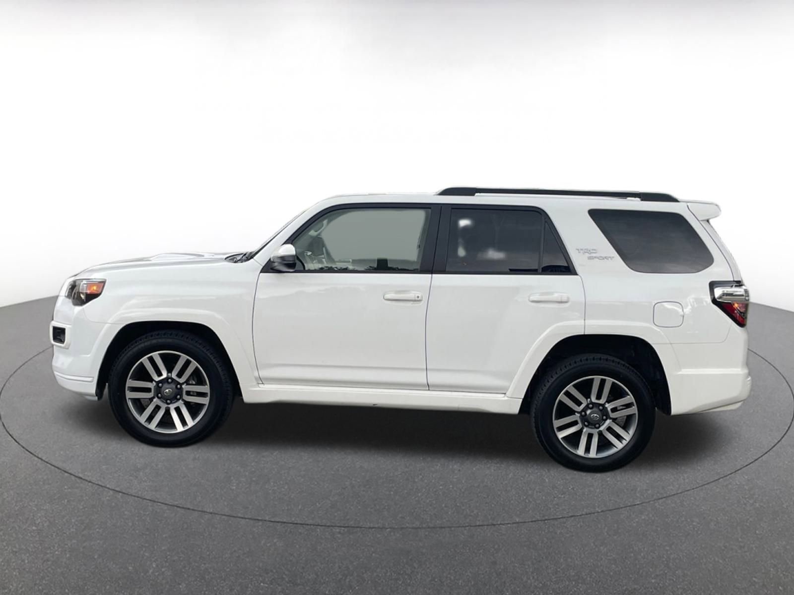 Thumbnail: 2024 Toyota 4Runner - 6