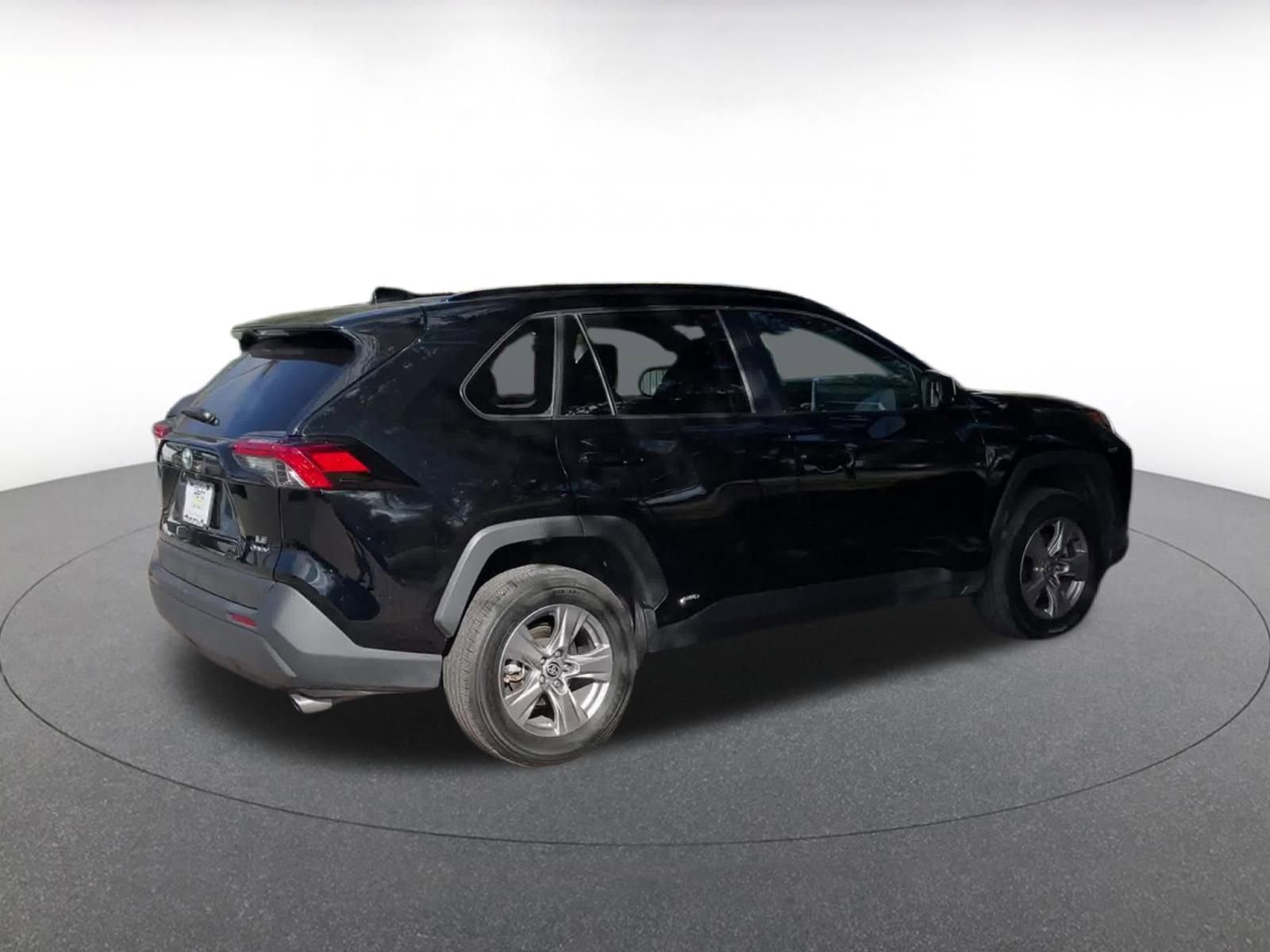 Thumbnail: 2025 Toyota RAV4 - 14