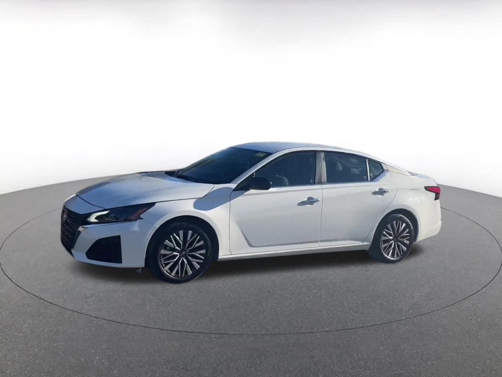 Thumbnail: 2025 Nissan Altima - 7