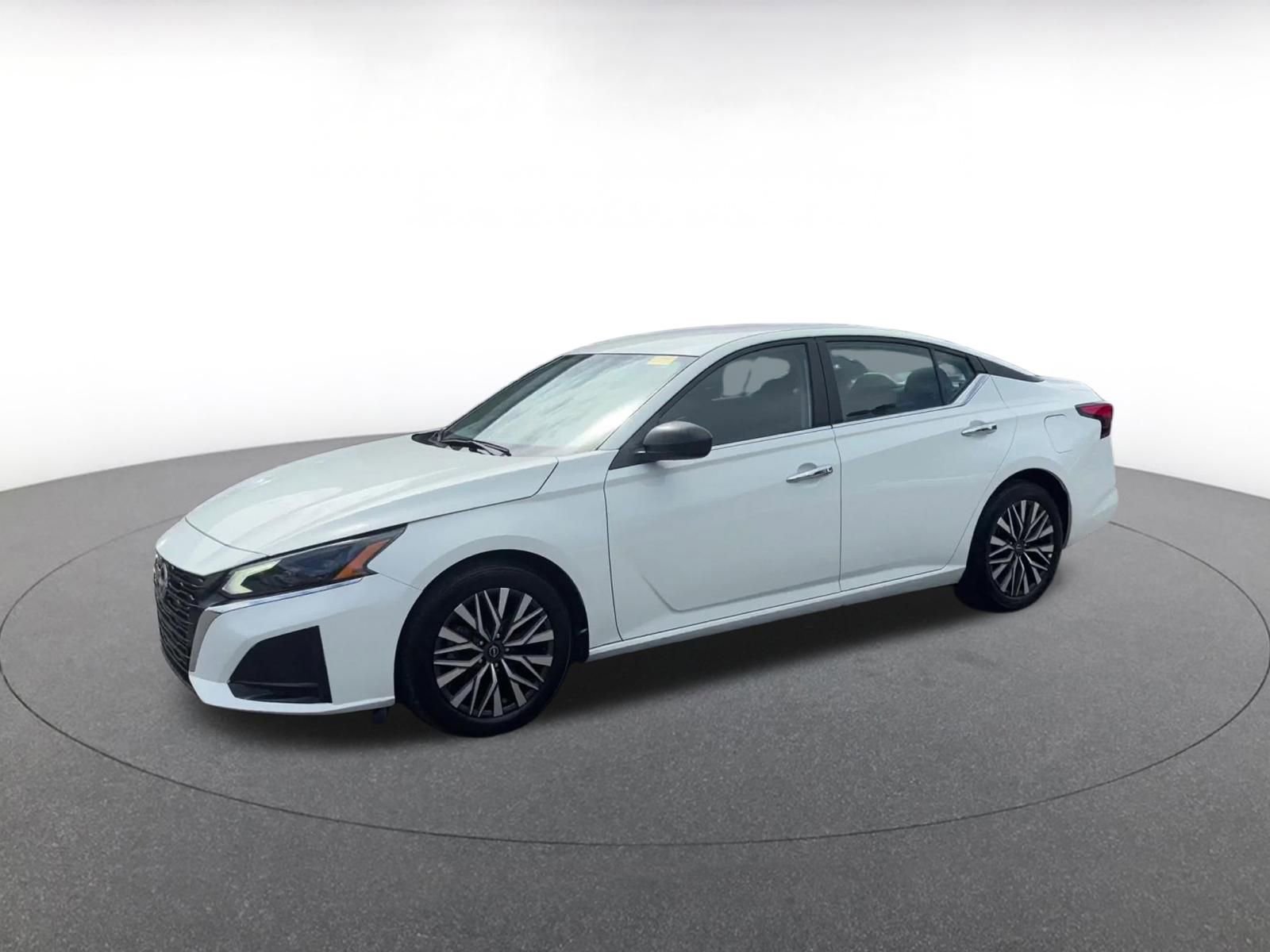 Thumbnail: 2025 Nissan Altima - 7
