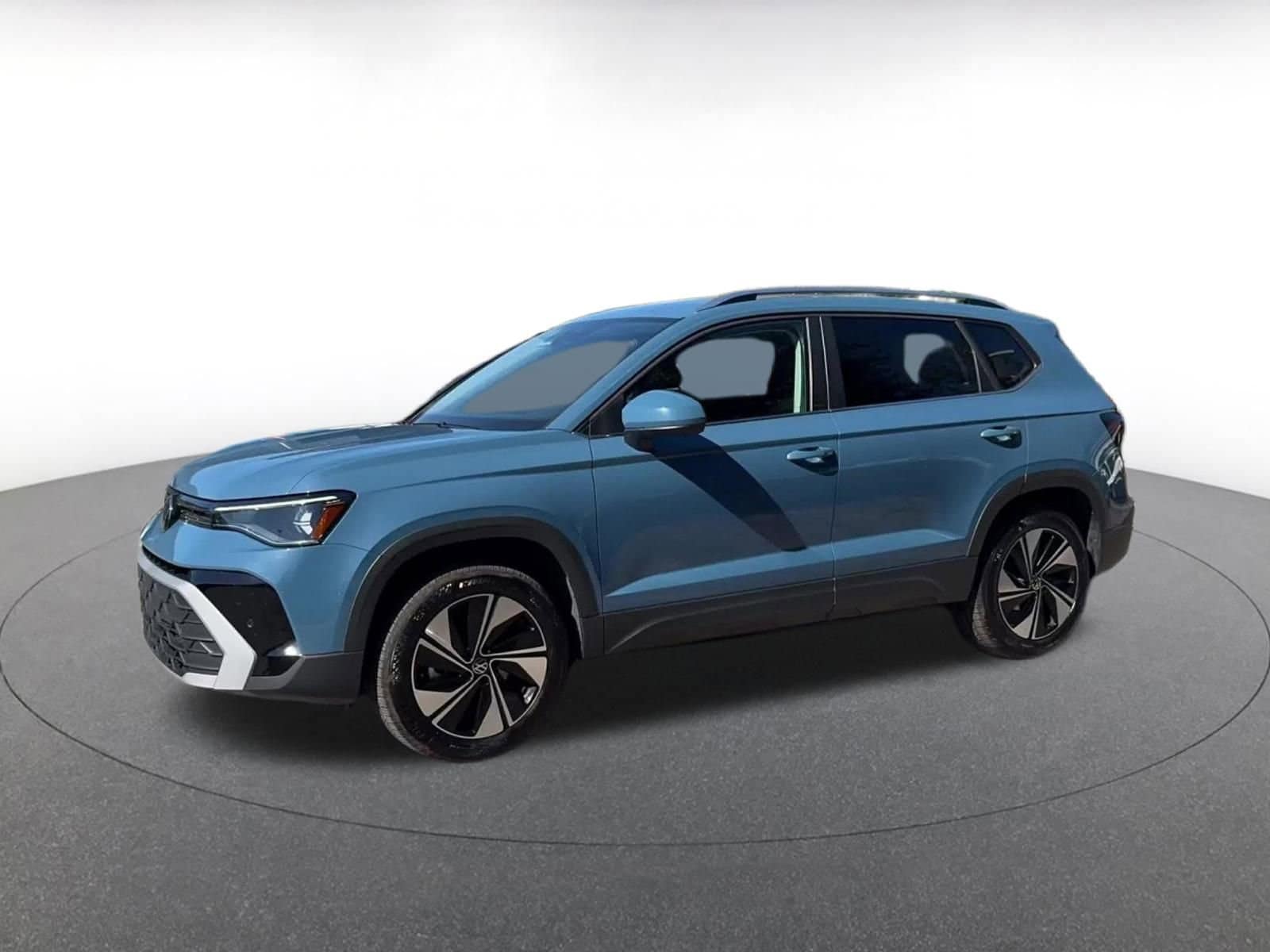 Thumbnail: 2025 Volkswagen Taos - 7