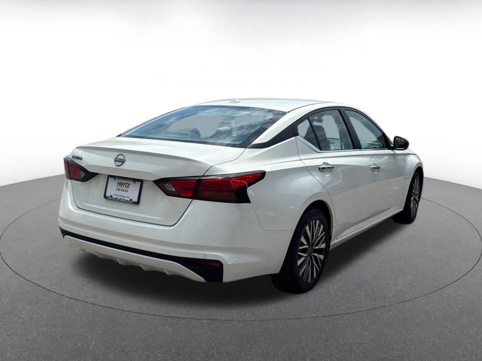 Thumbnail: 2025 Nissan Altima - 7