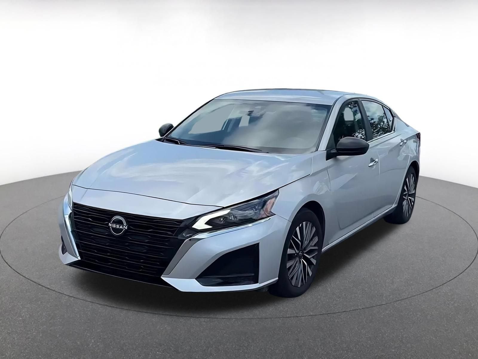 Thumbnail: 2025 Nissan Altima - 4