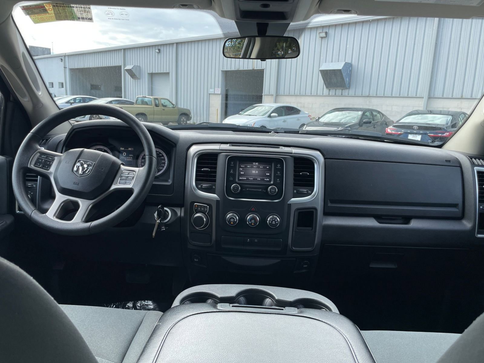 Thumbnail: 2022 RAM 1500 Classic - 32