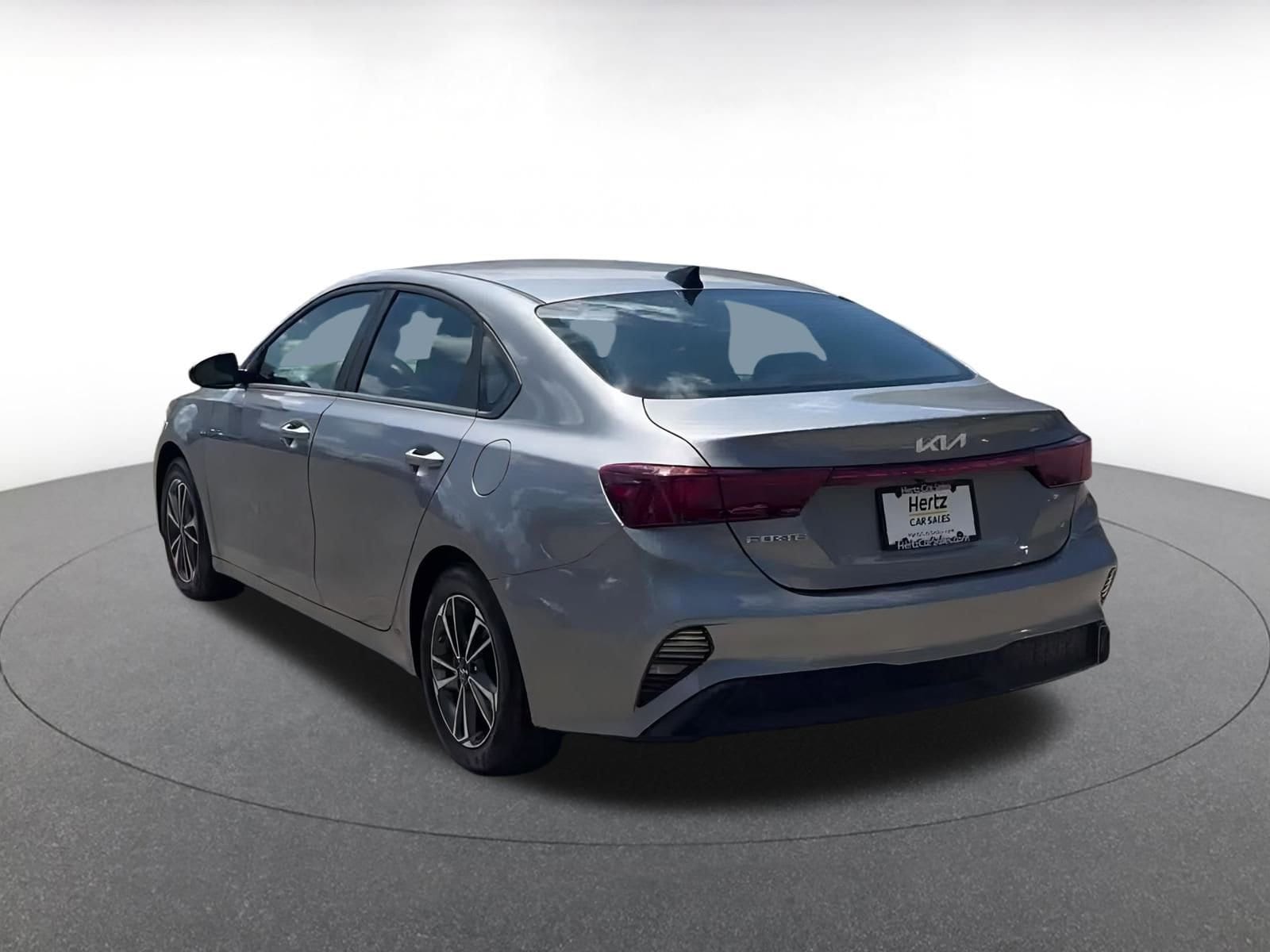 Thumbnail: 2024 Kia Forte - 10