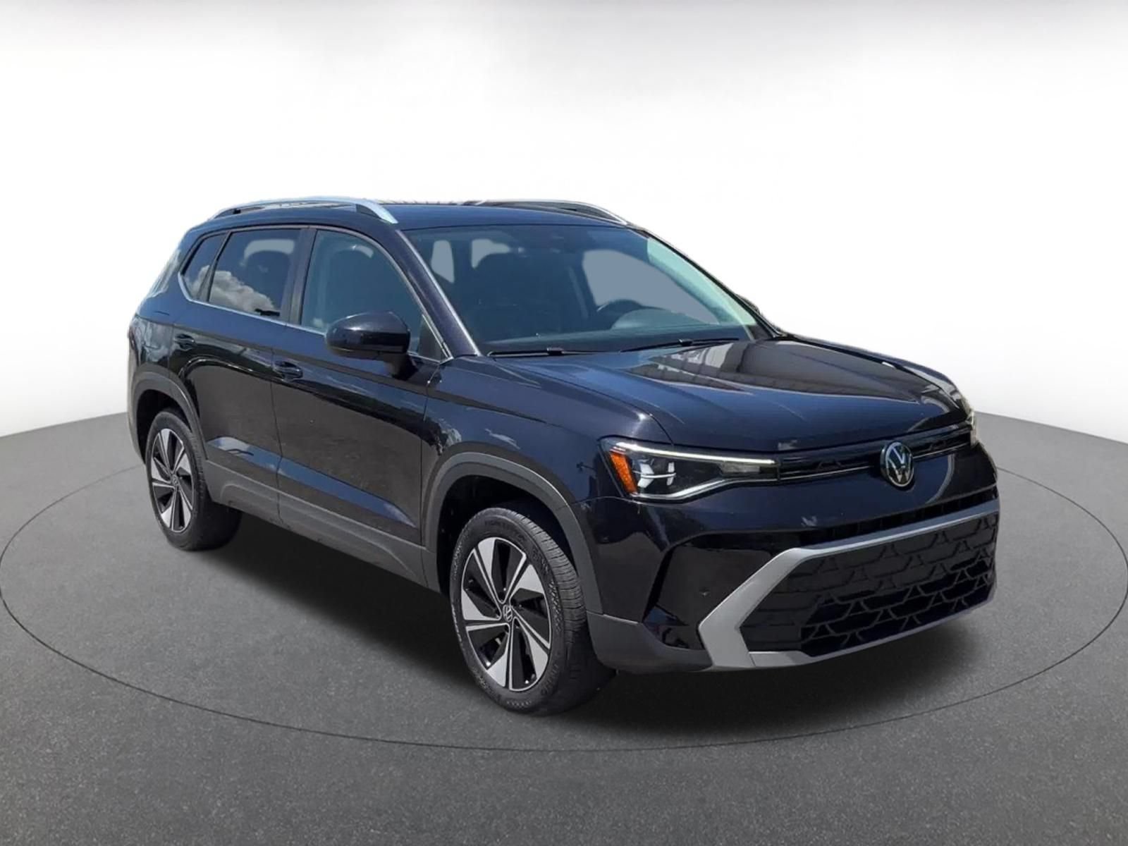 Thumbnail: 2025 Volkswagen Taos - 2