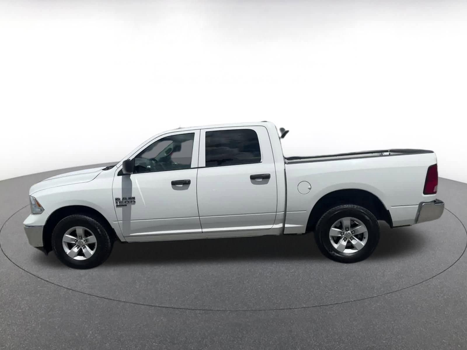Thumbnail: 2022 RAM 1500 Classic - 8