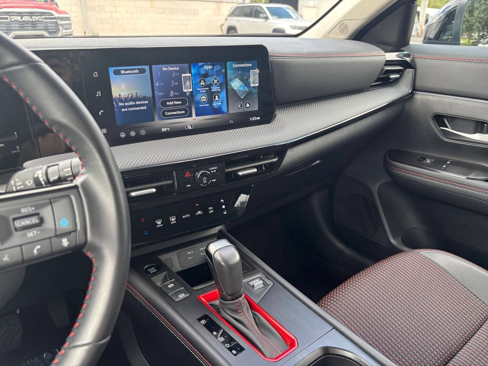 Thumbnail: 2026 Nissan Kicks - 16