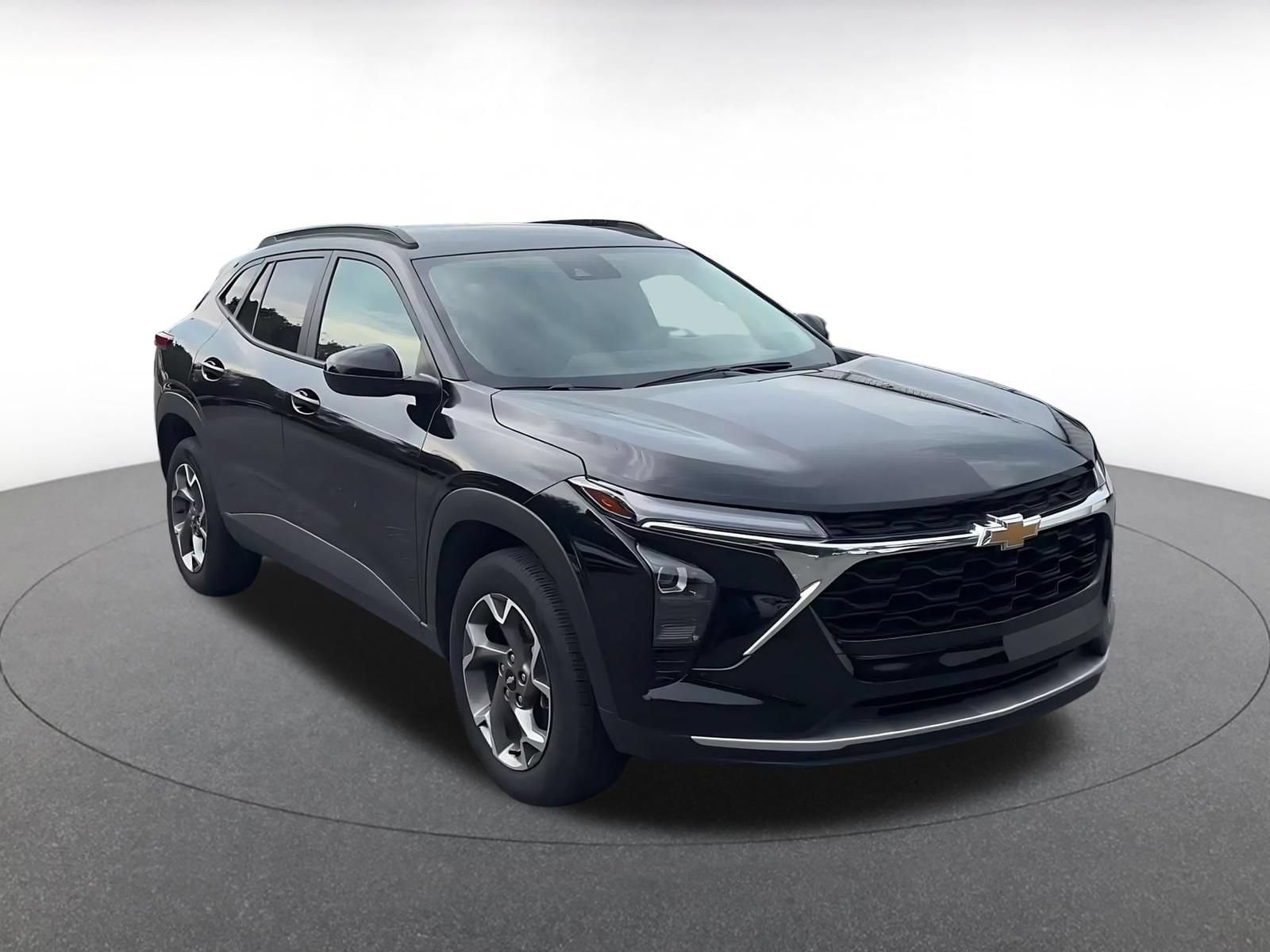Thumbnail: 2025 Chevrolet Trax - 2