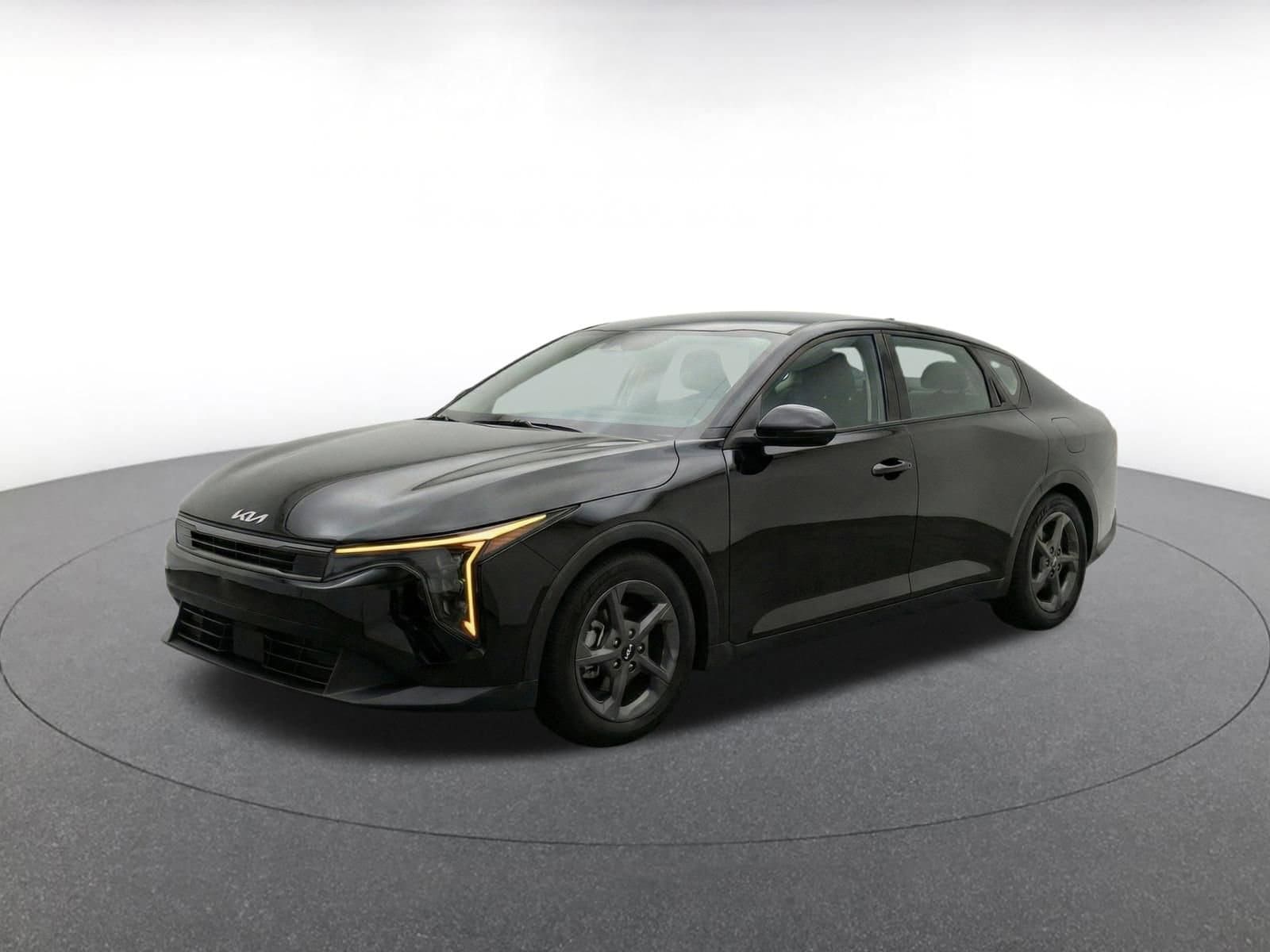 Thumbnail: 2025 Kia K4 - 3