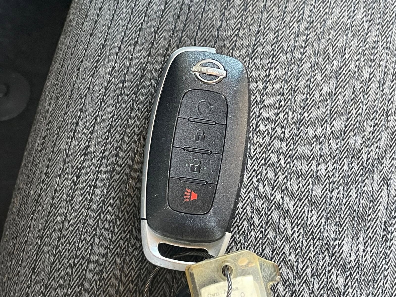 Thumbnail: 2023 Nissan Rogue - 25