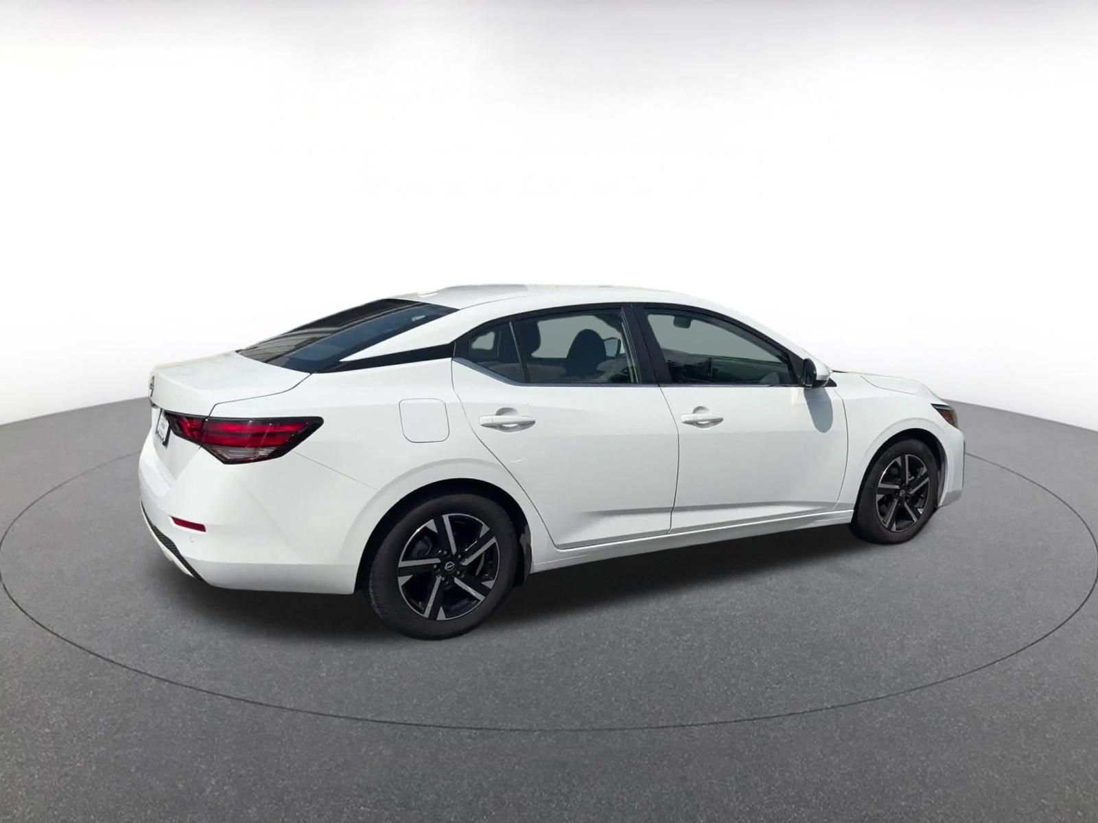 Thumbnail: 2025 Nissan Sentra - 11