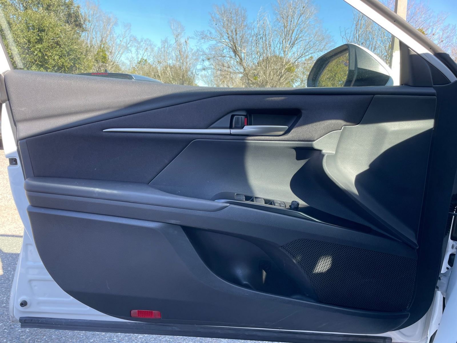 Thumbnail: 2025 Toyota Camry - 18