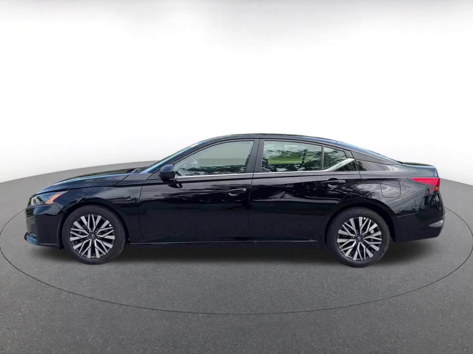 Thumbnail: 2026 Nissan Altima - 6