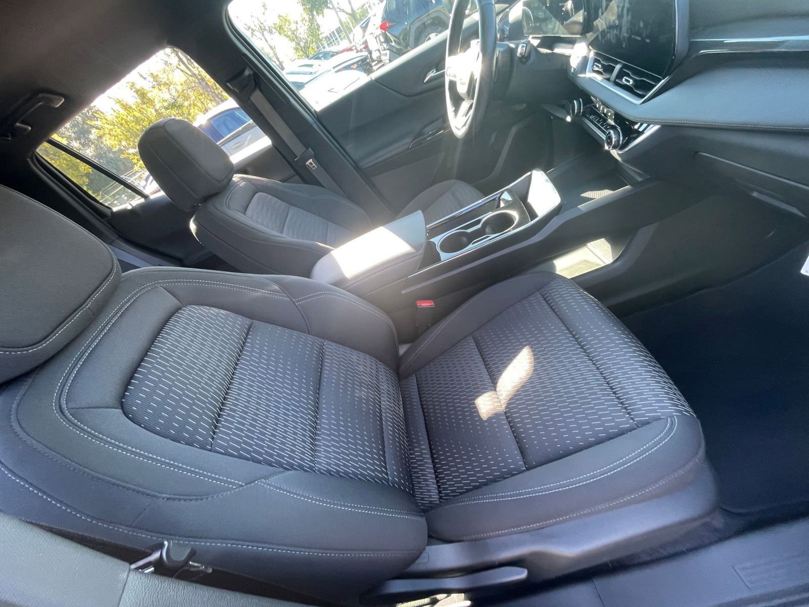 Thumbnail: 2025 Chevrolet Equinox - 34