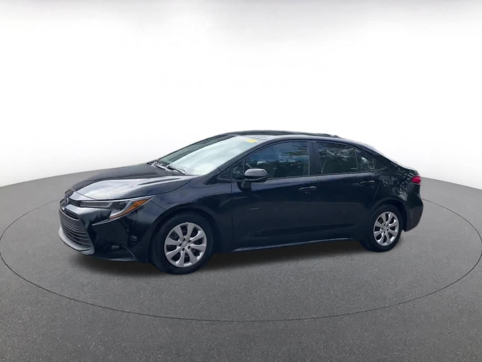 Thumbnail: 2025 Toyota Corolla - 4