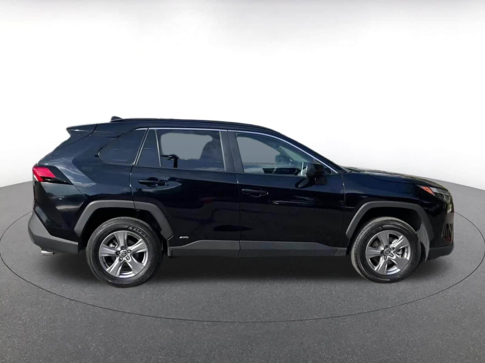 Thumbnail: 2025 Toyota RAV4 - 16