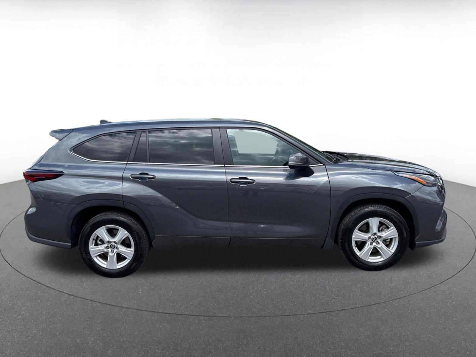 Thumbnail: 2025 Toyota Highlander - 15