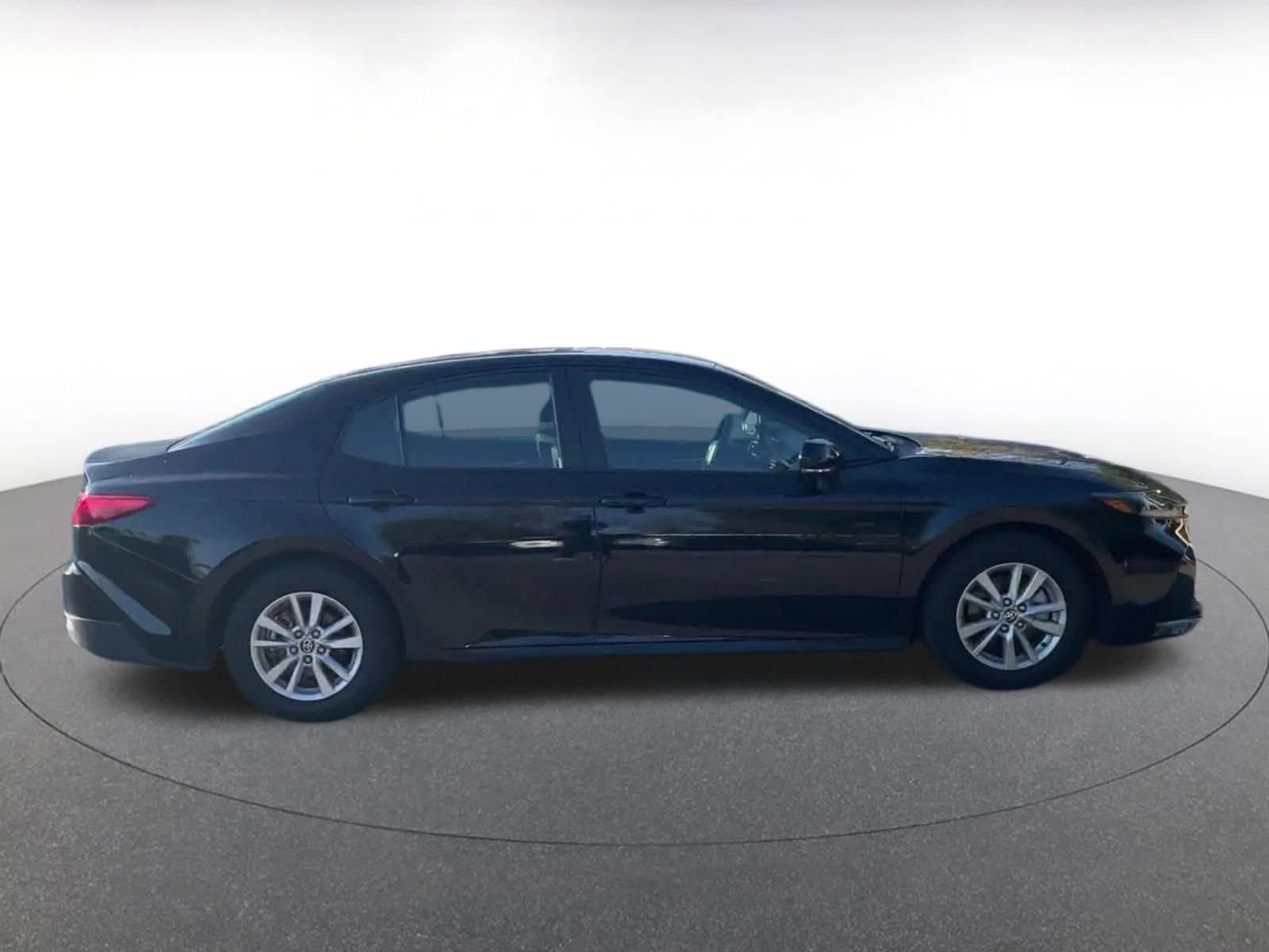 Thumbnail: 2025 Toyota Camry - 16