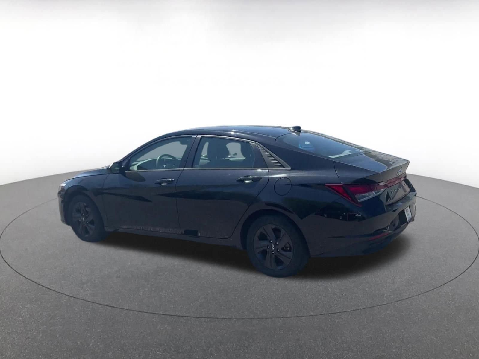 Thumbnail: 2023 Hyundai Elantra - 9