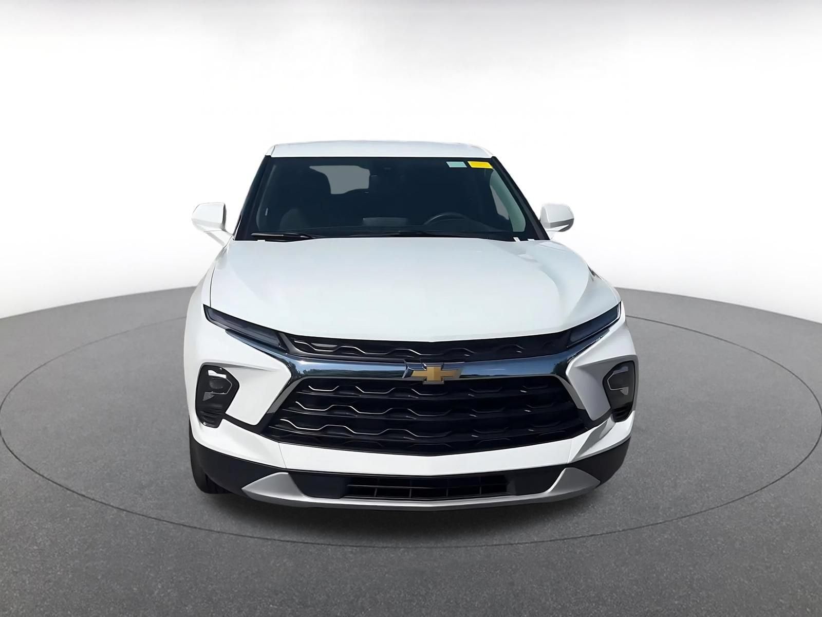 Thumbnail: 2026 Chevrolet Blazer - 3
