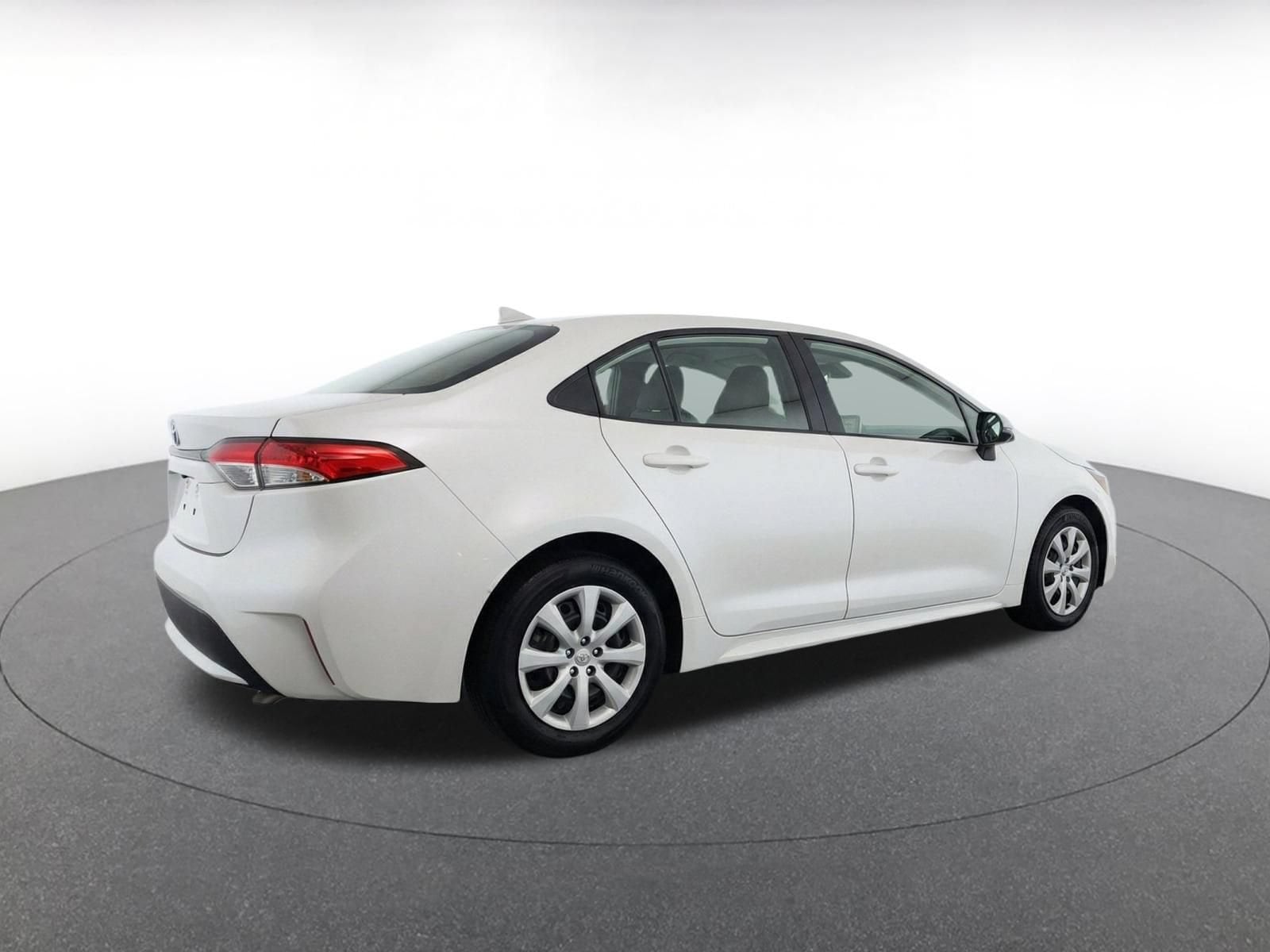 Thumbnail: 2025 Toyota Corolla - 9