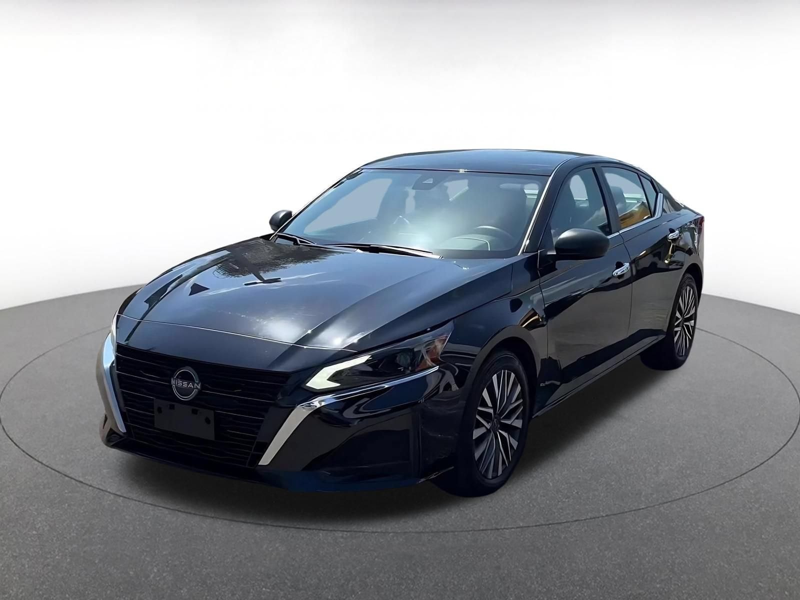Thumbnail: 2025 Nissan Altima - 4