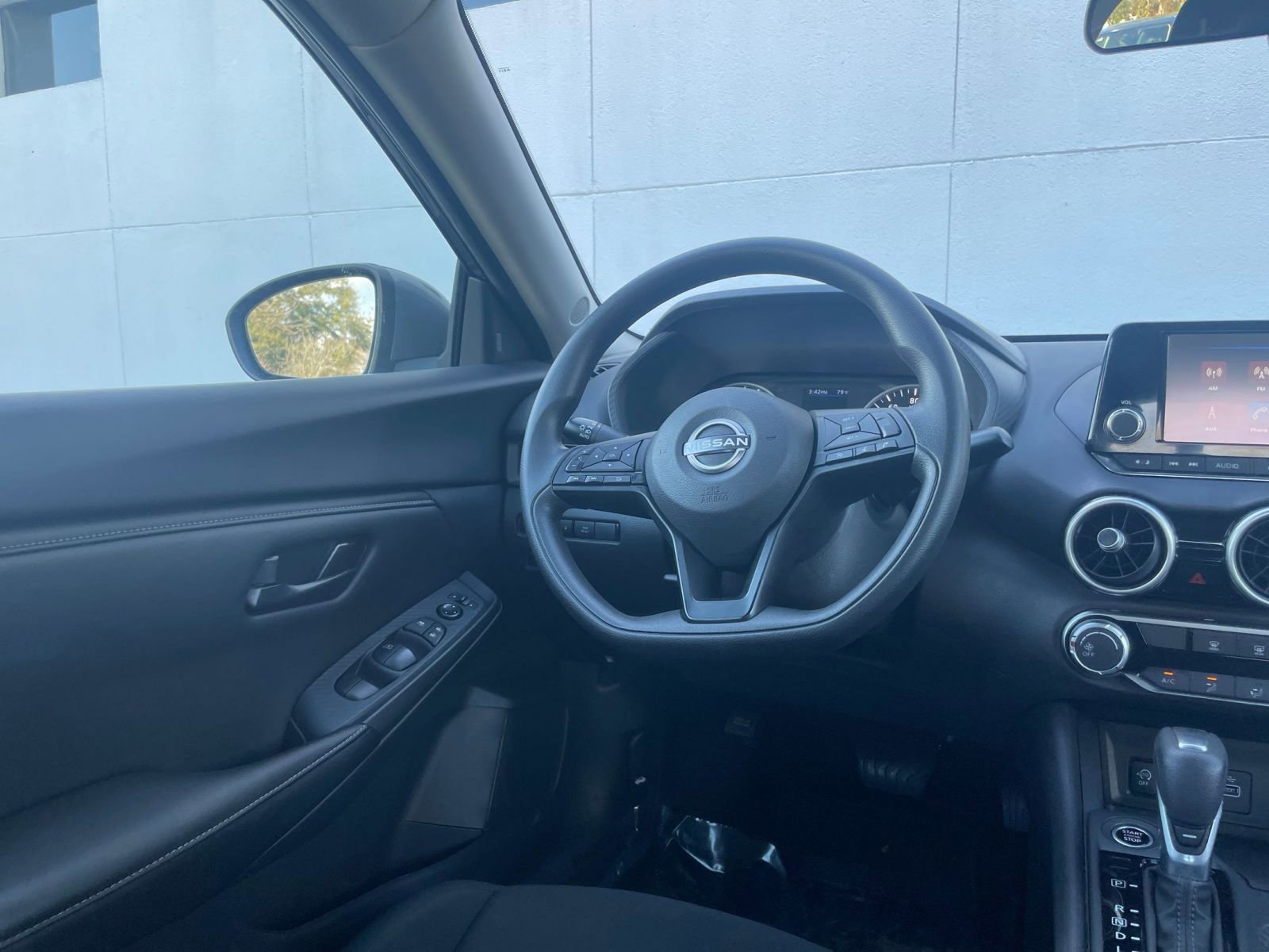 Thumbnail: 2025 Nissan Sentra - 32