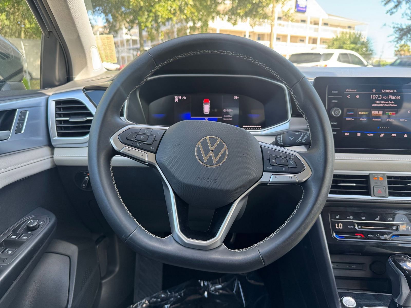 Thumbnail: 2025 Volkswagen Taos - 28