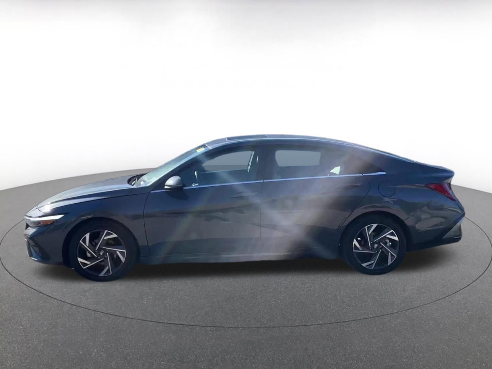 Thumbnail: 2025 Hyundai Elantra - 8